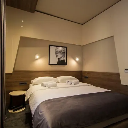 Boutique 25h By Eva 018